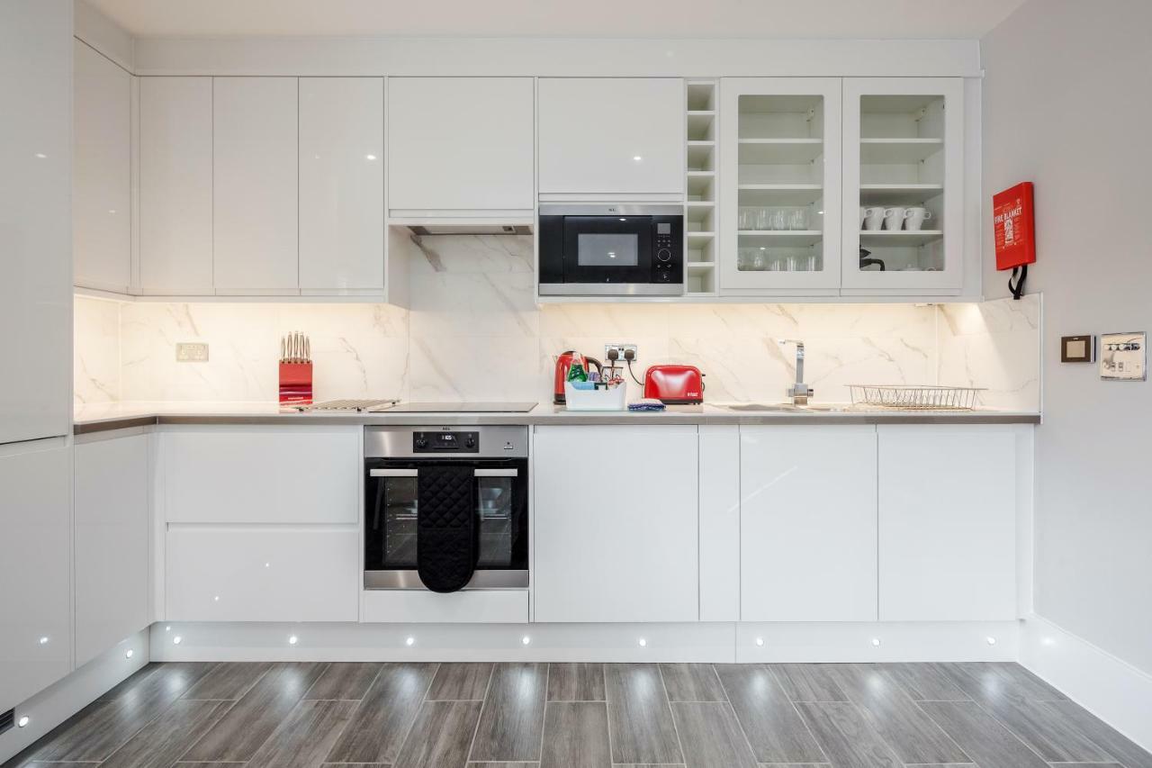 Roomspace Serviced Apartments - The Legacy برايتون المظهر الخارجي الصورة